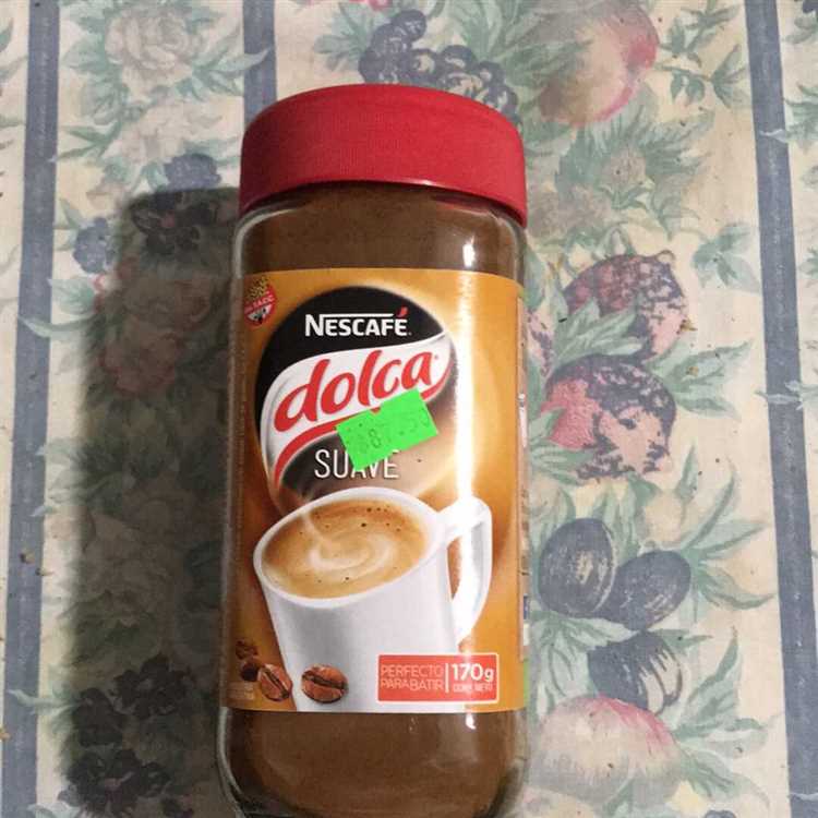 ¿Cuántas calorías tiene una taza de Nescafe con leche?