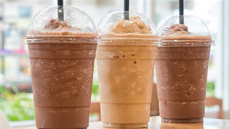 ¿Cómo se llama el café con hielo en Starbucks?